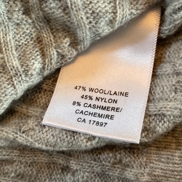 Banana Republic Grey Wool Sweater - Picture 3 of 5